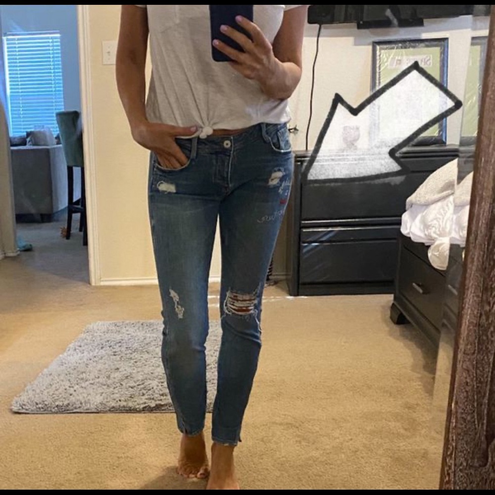 Stretchy Zara Artist Jeans Size 6